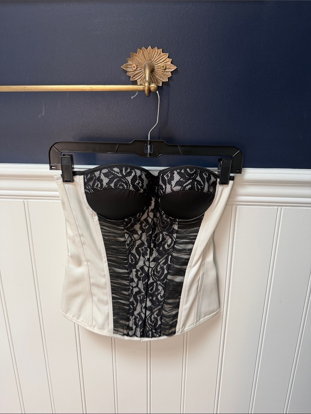 Charlotte Russe Strapless Lace-Front Bustier Corset in White and Black
